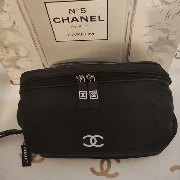 The Unbranded Brand Handbags - CC Black Cosmetics Bag/Clutch